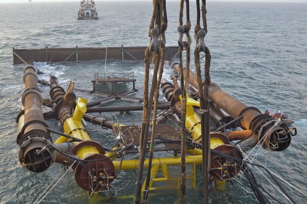 OFFSHORE HEAVY LIFTING Offshore Decommissioning And Dismantling Operations De Pretto Industrie